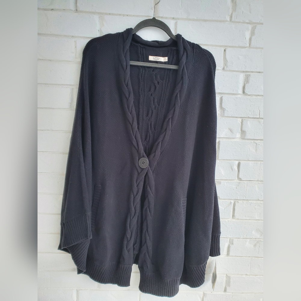 Ugg M/L Black Anjeline Cable Knit Single Button Poncho Cardigan $128